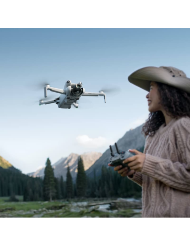 Dron DJI Mini 4 Pro (DJI RC 2)