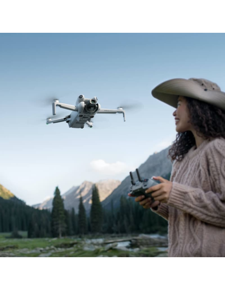 Dron DJI Mini 4 Pro (DJI RC 2)